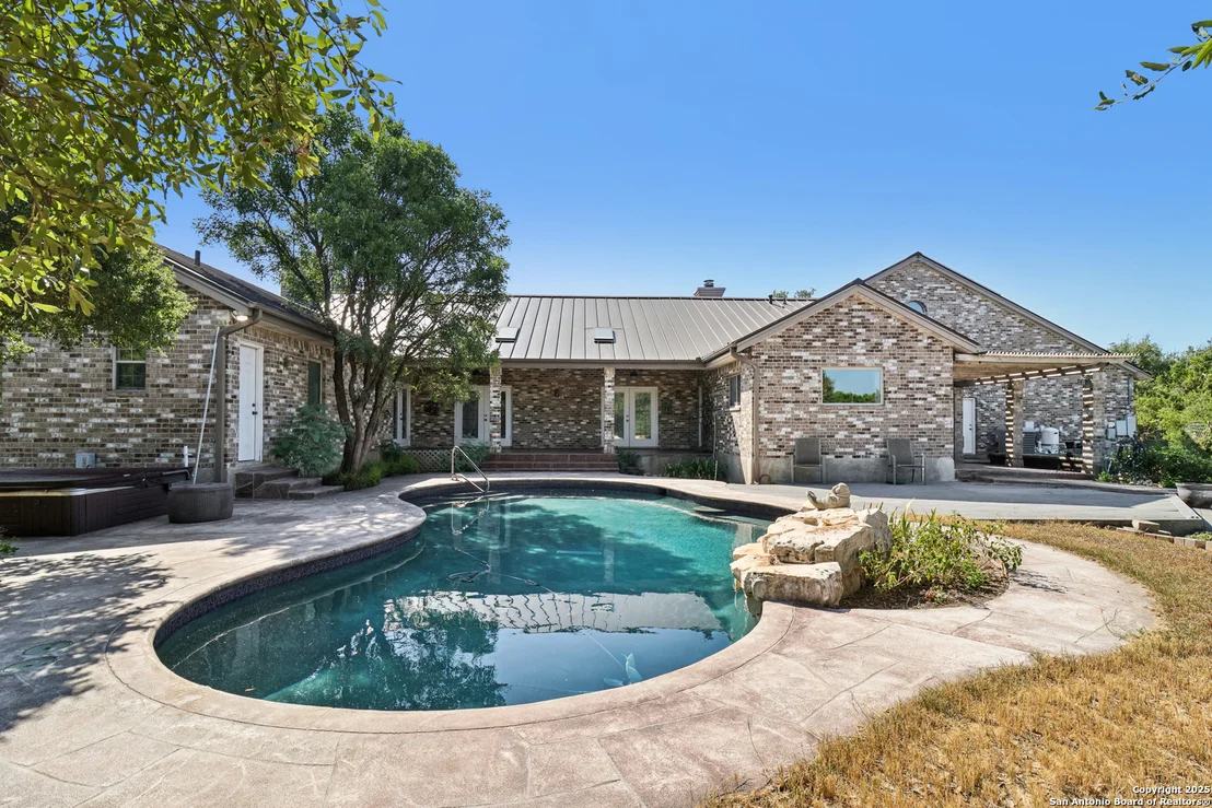 Photo of 2905 Hidden Elm