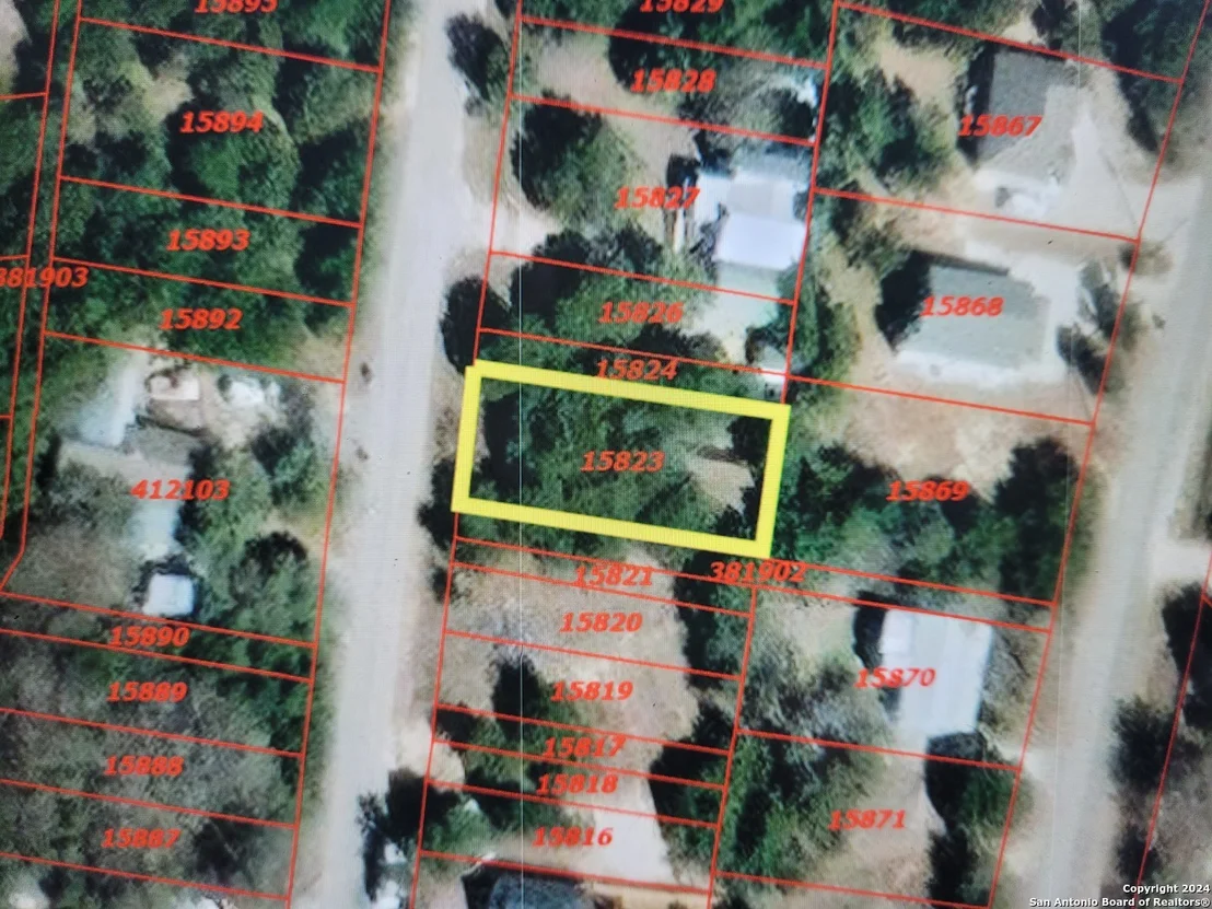 Photo of 324 RIDGEROCK DR