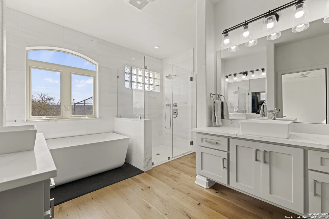 Photo of 256 Persimmon Point
