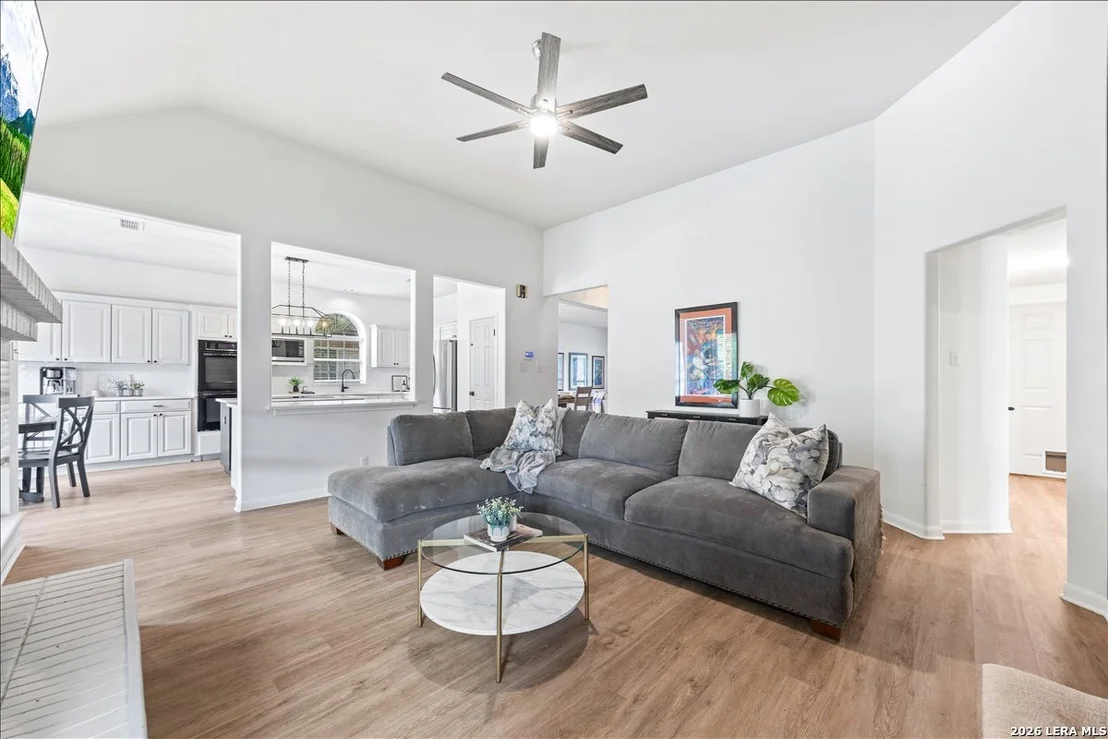 Photo of 18306 Edwards Oaks