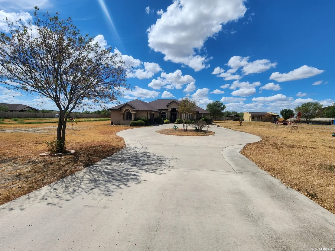 Photo of 210 COUNTY ROAD 237
