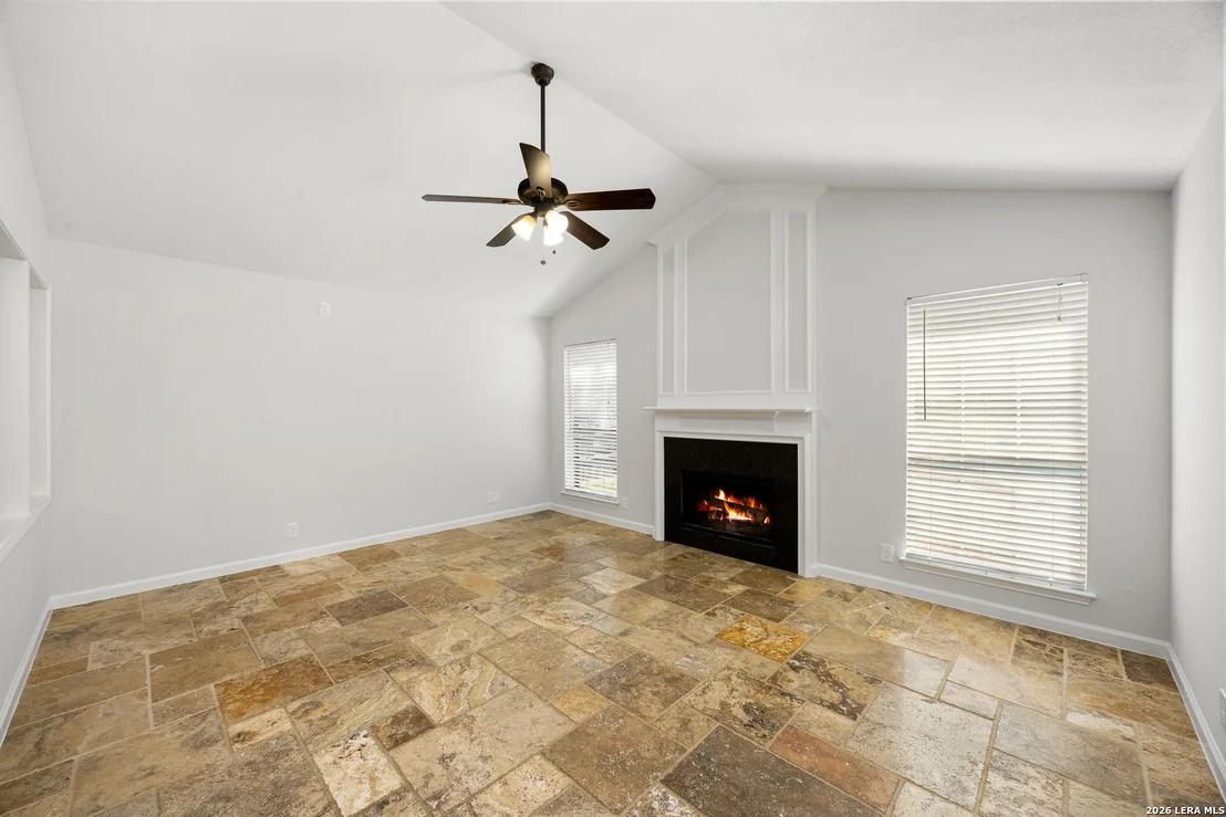Photo of 25003 SUMMIT HOLW