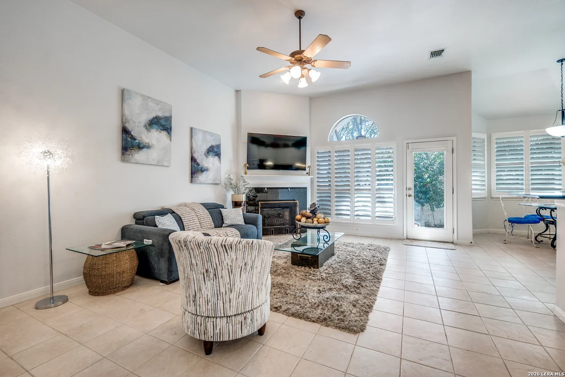 Photo of 914 Grassy Meadows