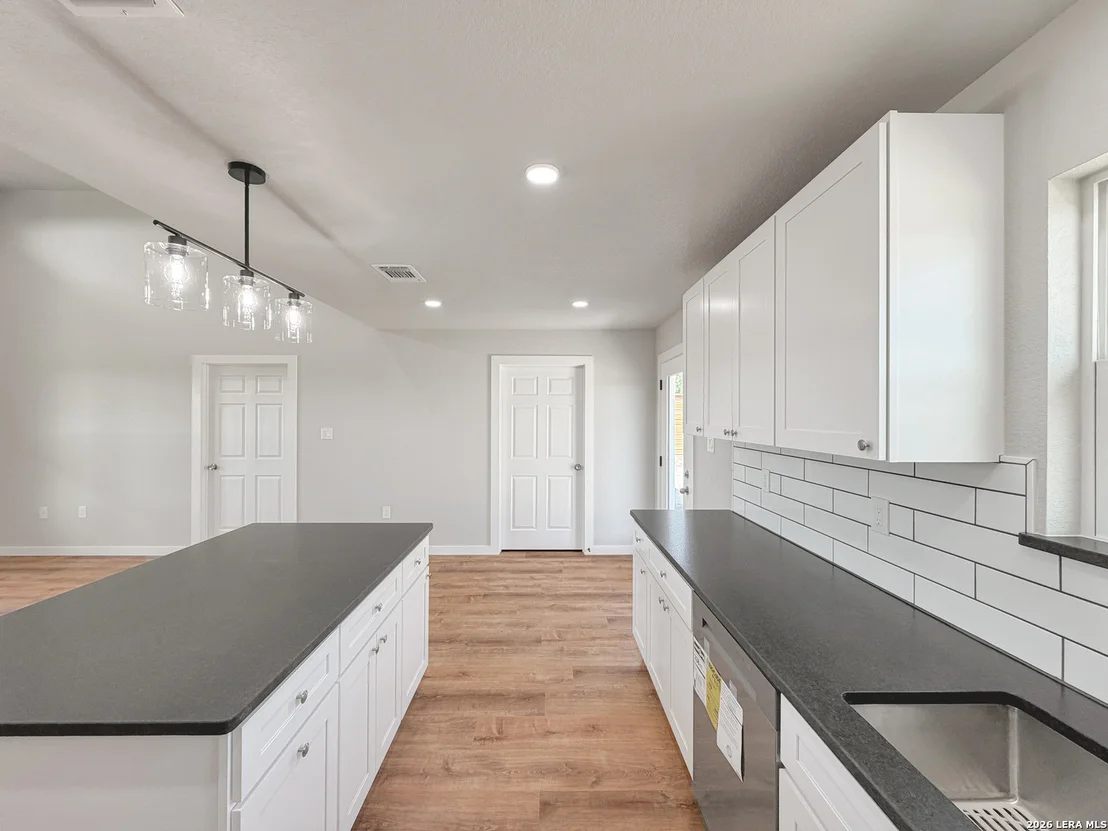 Photo of 1155 Southline