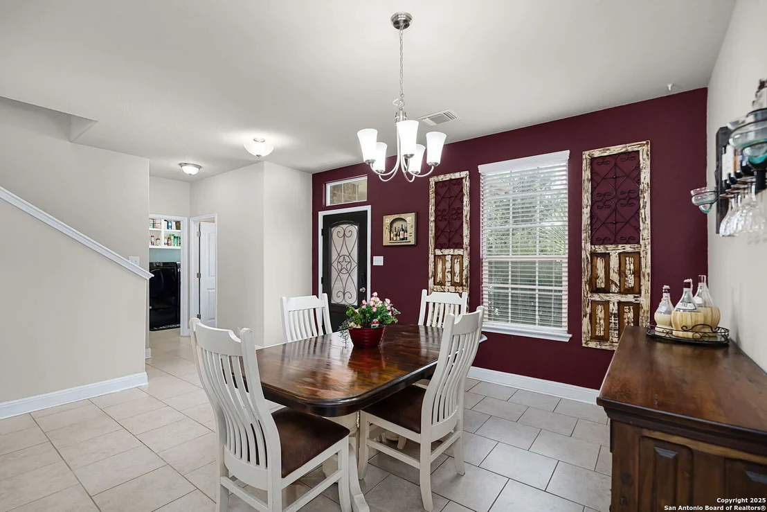 Photo of 124 White Rock