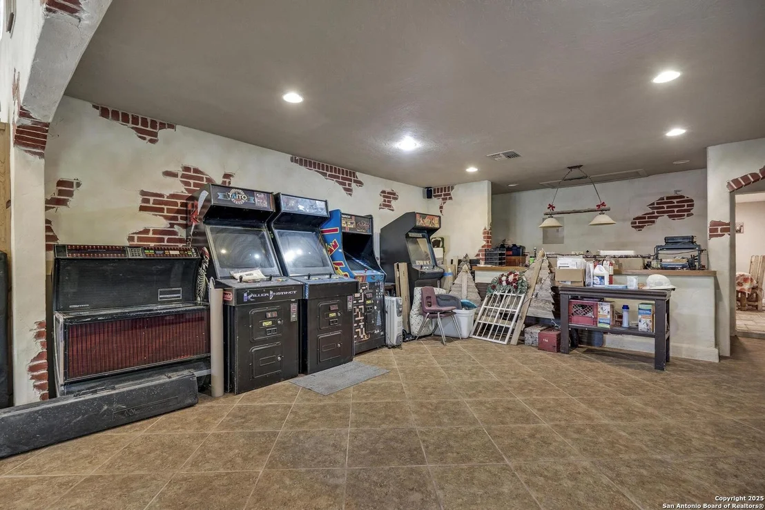 Photo of 10855 Jericho Rd