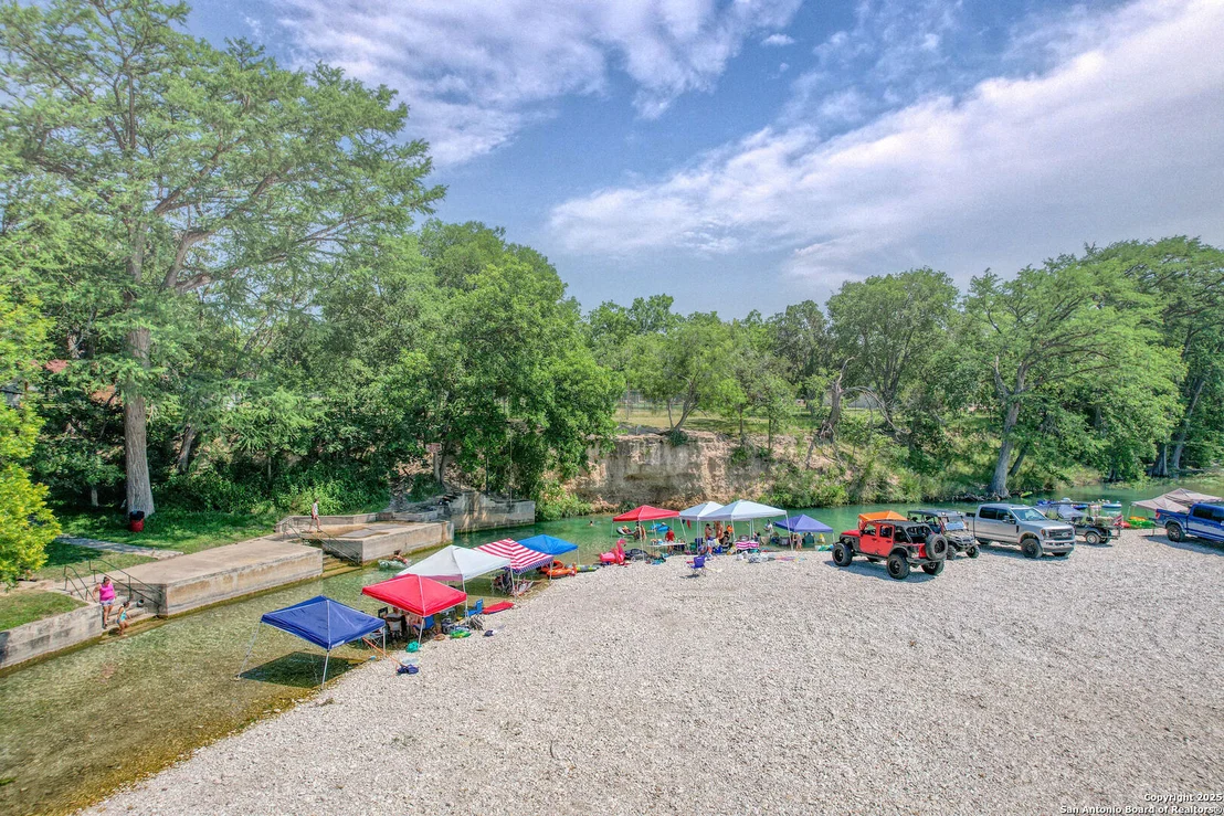 Photo of 90 Johnny Seibert Ln