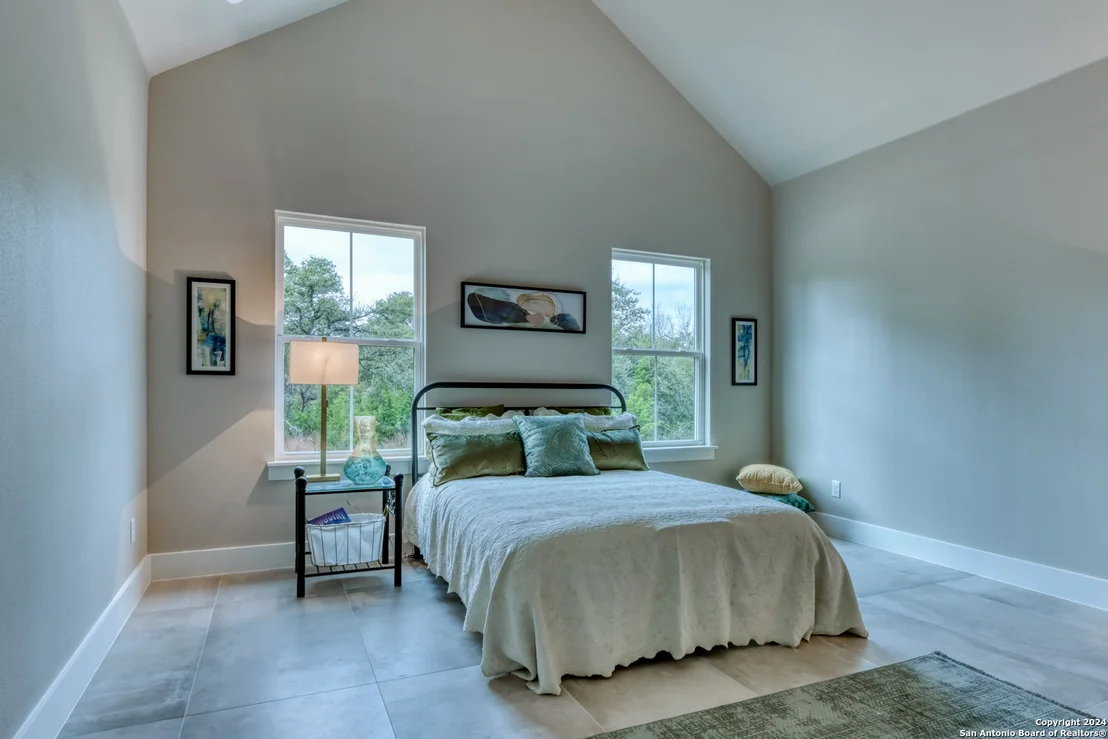 Photo of 103 N Lon Price