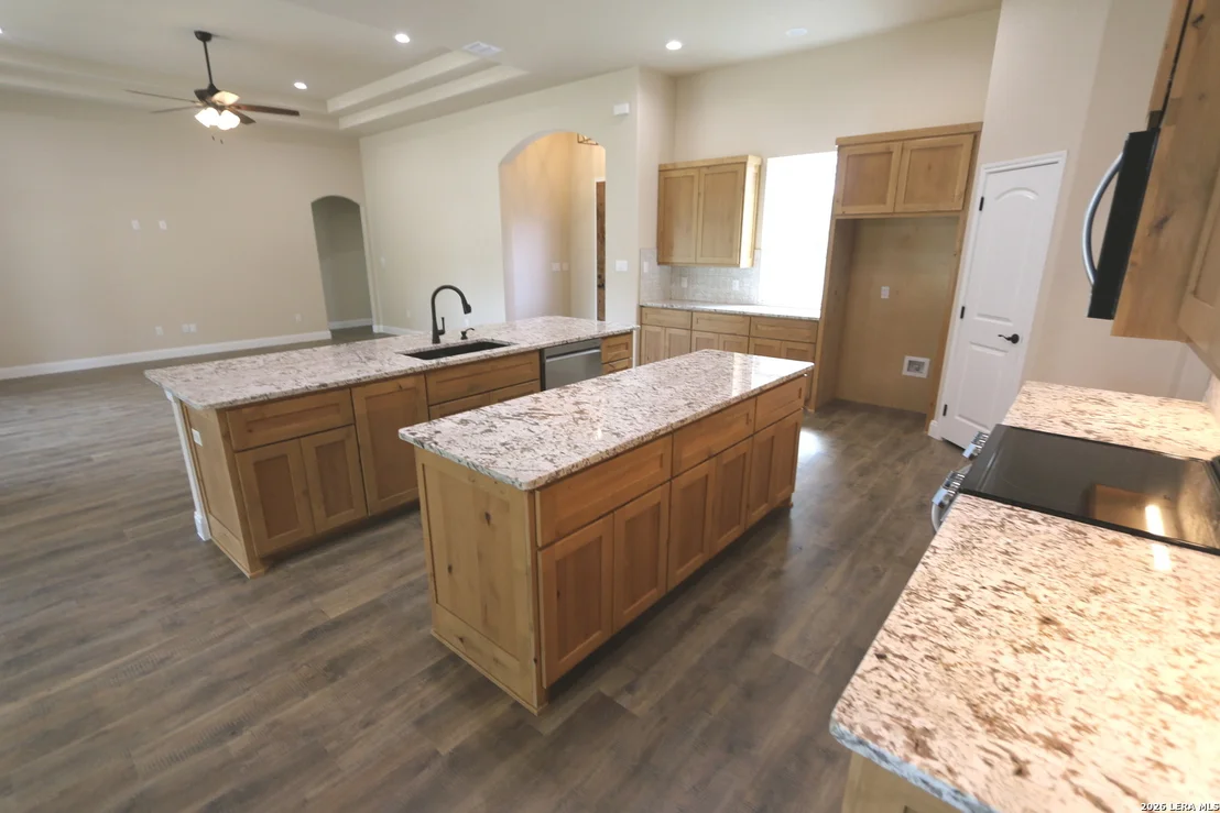 Photo of 193 Oak Fields Dr