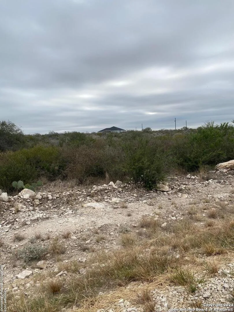 Photo of 264 LEGEND HILLS RD
