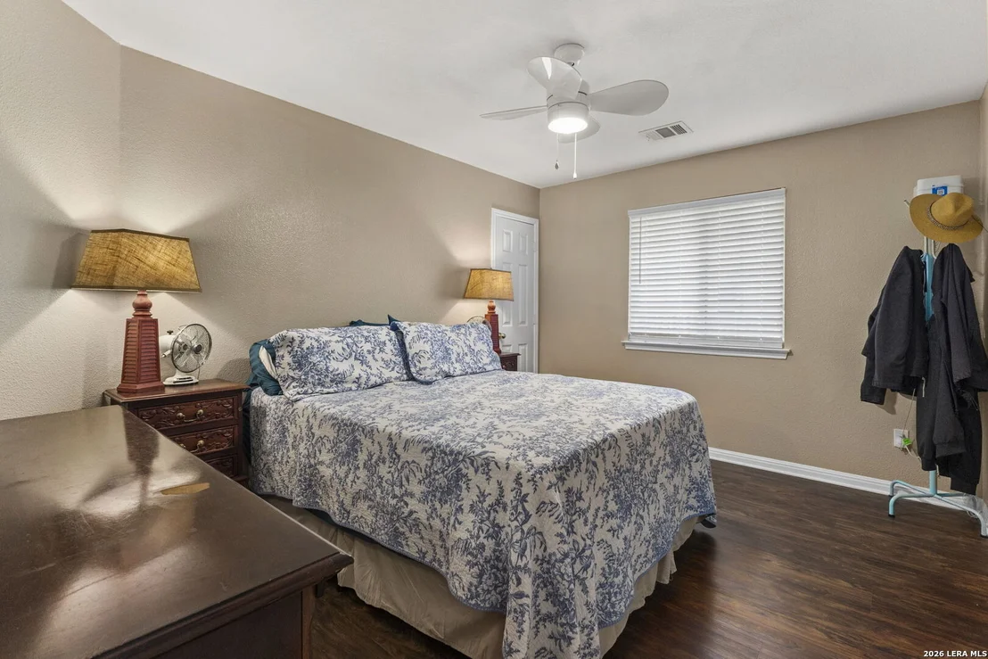 Photo of 266 MAIDSTONE CV