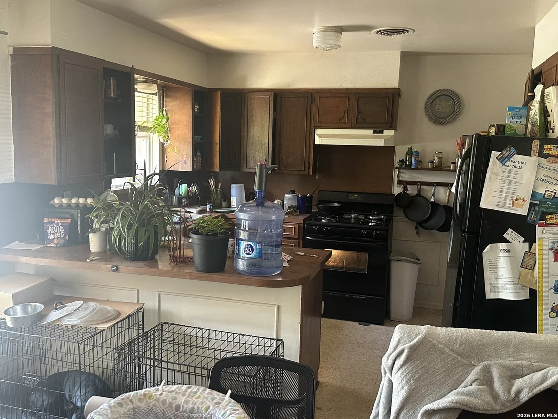 Photo of 4002 TROPICAL DR