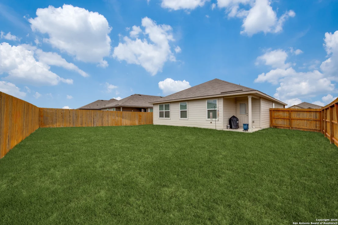 Photo of 414 SABINE RIV