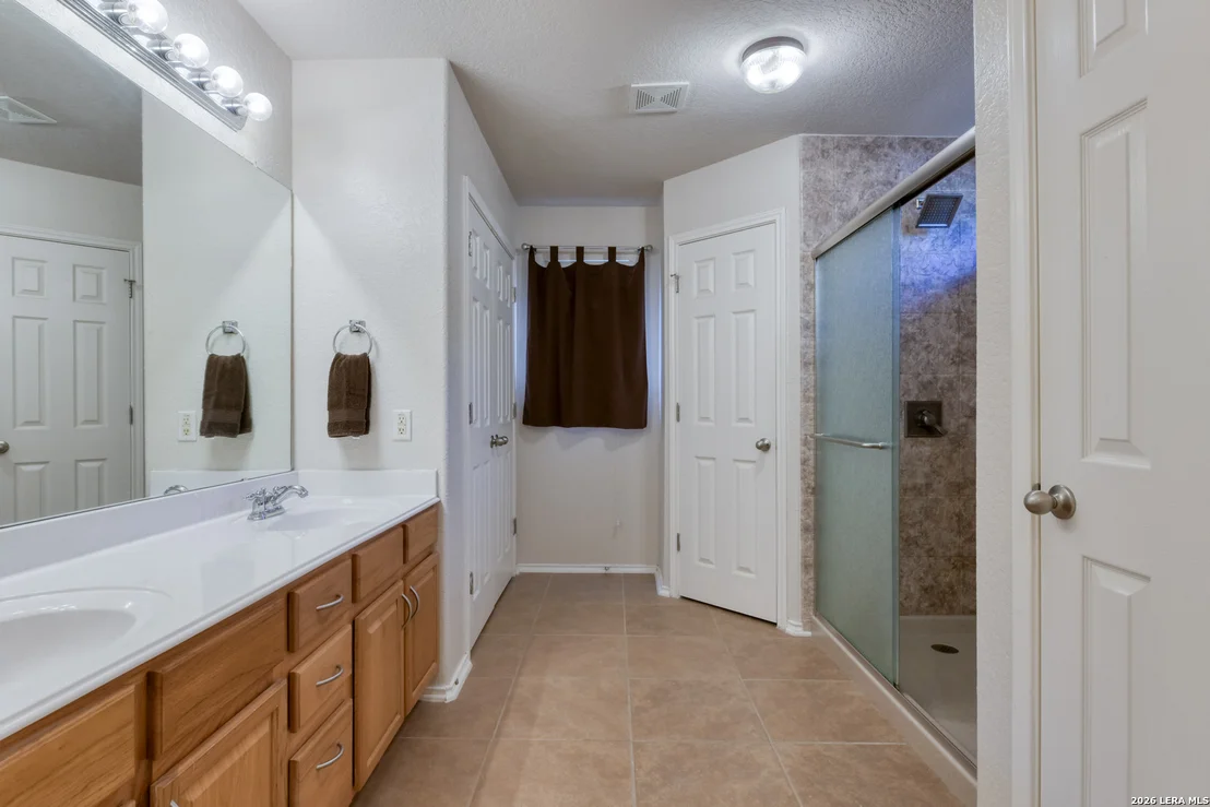 Photo of 827 Point Cove