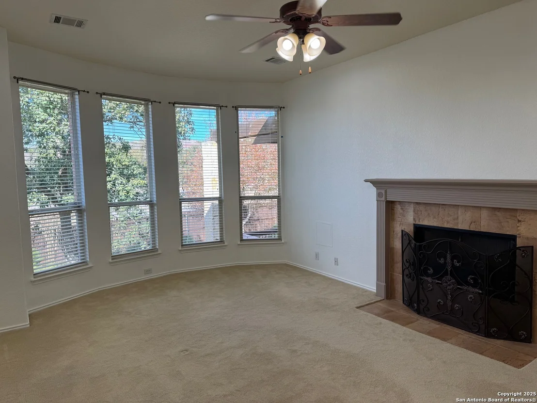 Photo of 3319 MONARCH