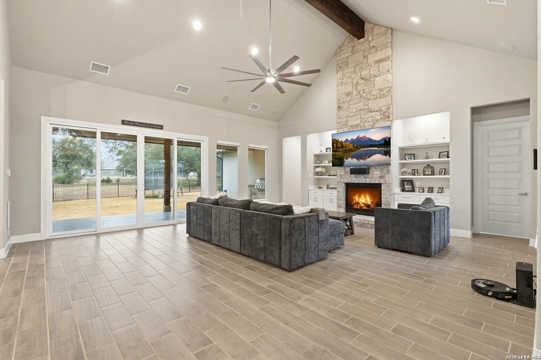 Photo of 424 Arthur Ct