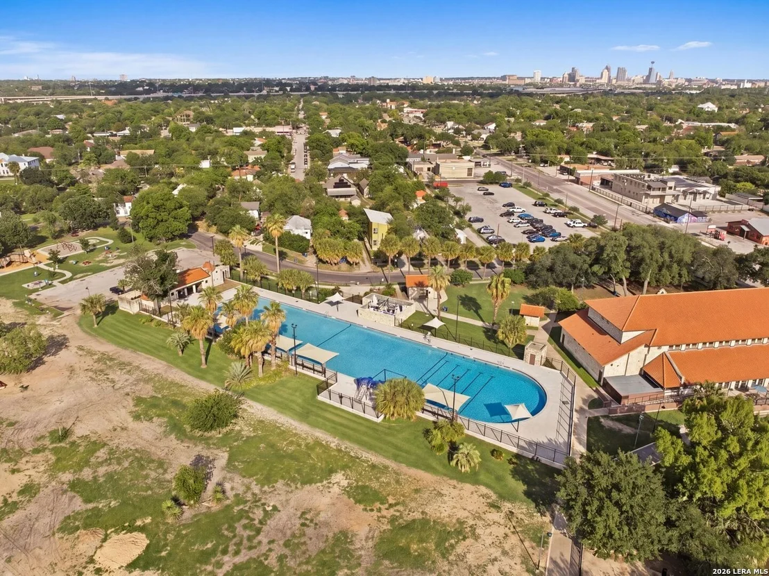 Photo of 110 San Antonio Blvd