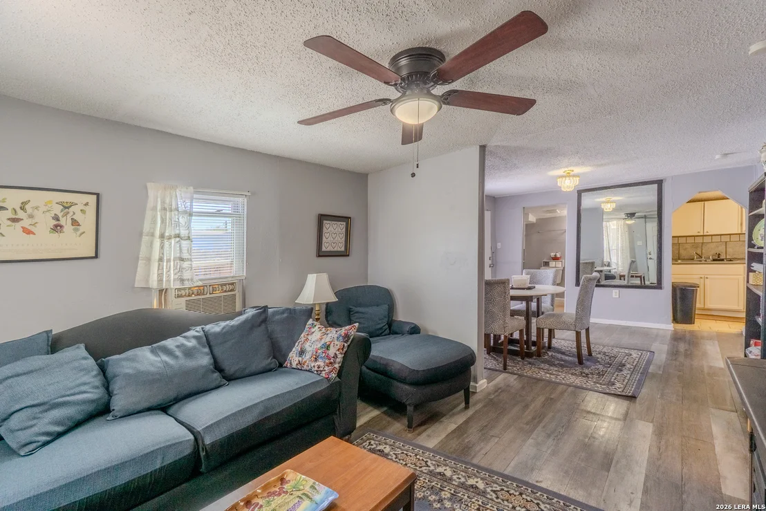 Photo of 1203 Vickers