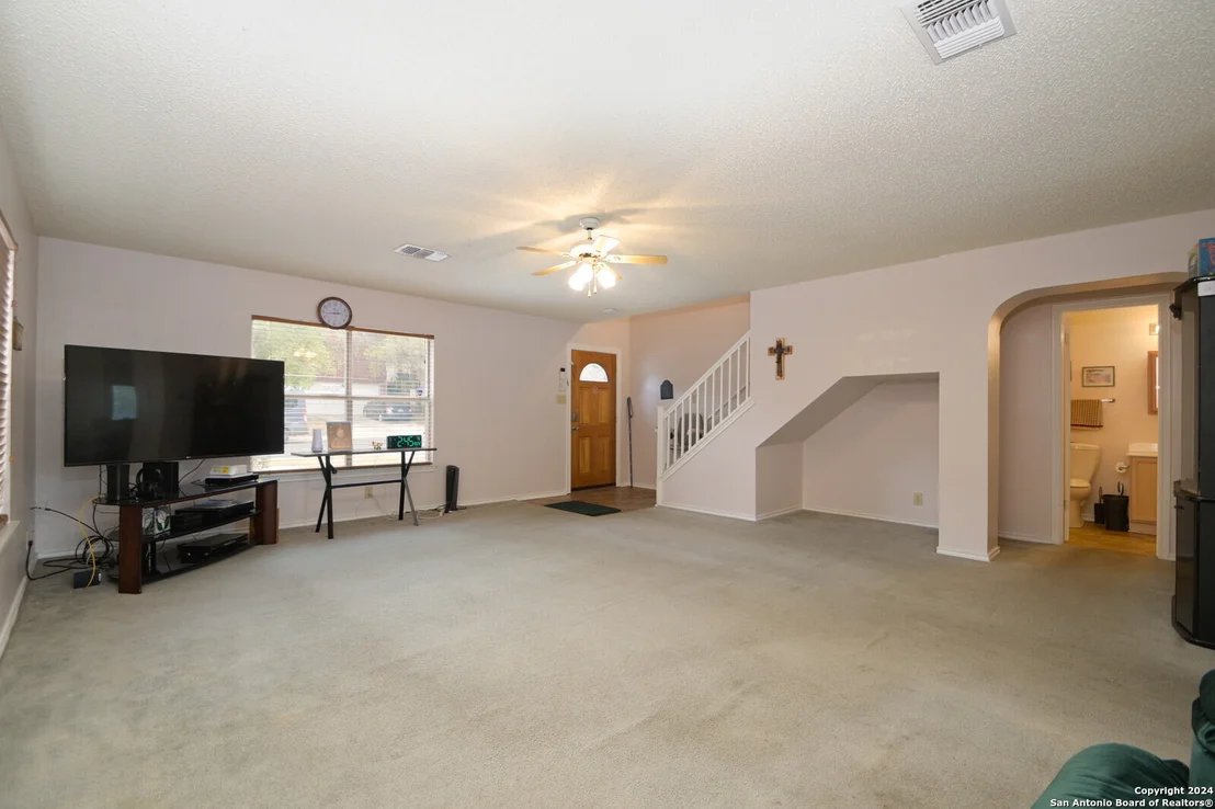 Photo of 7724 Wood Bluff