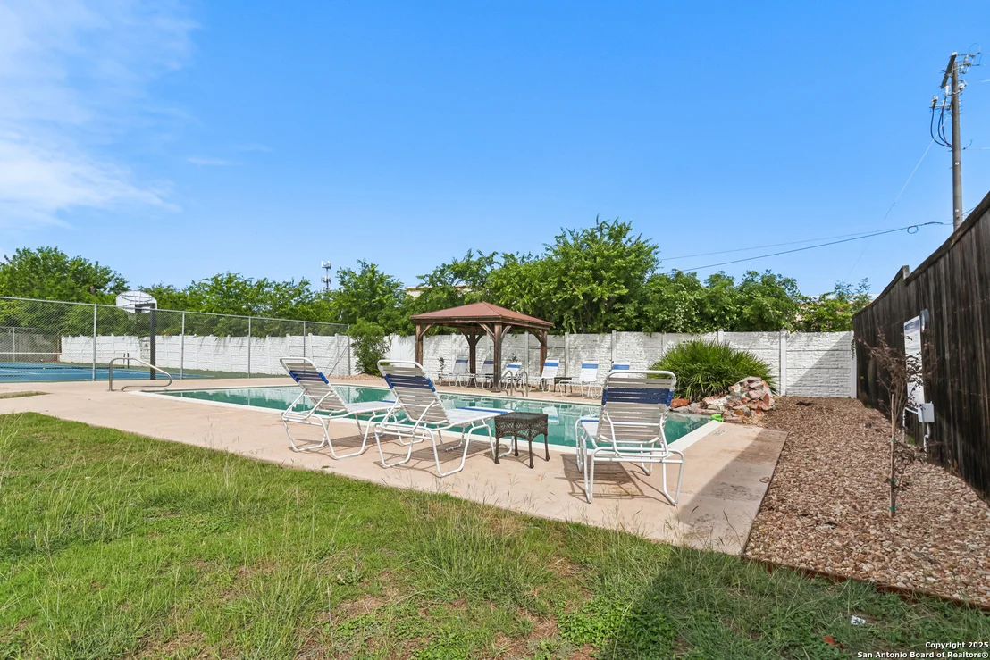 Photo of 1117 Rivertree Dr.