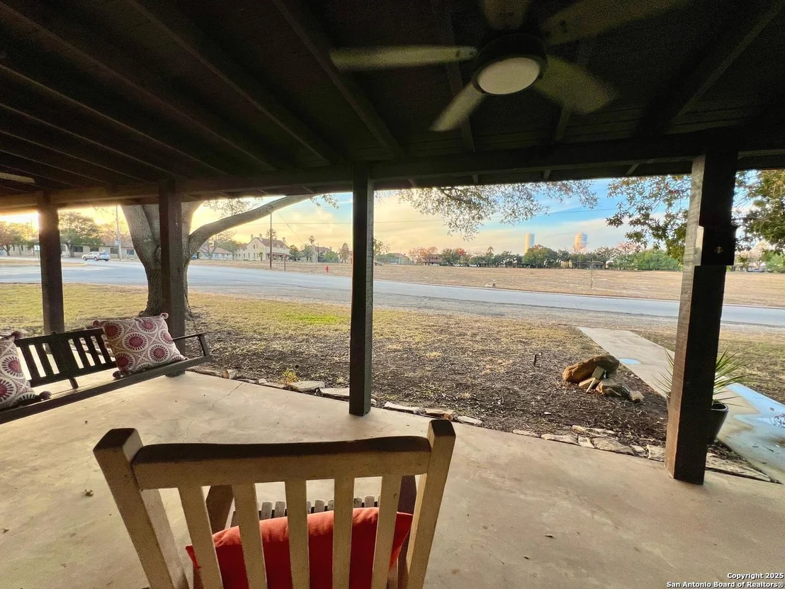 Photo of 433 Fort Clark Rd