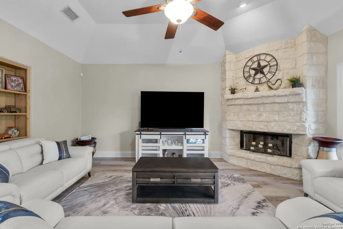 Photo of 215 COMAL RUN