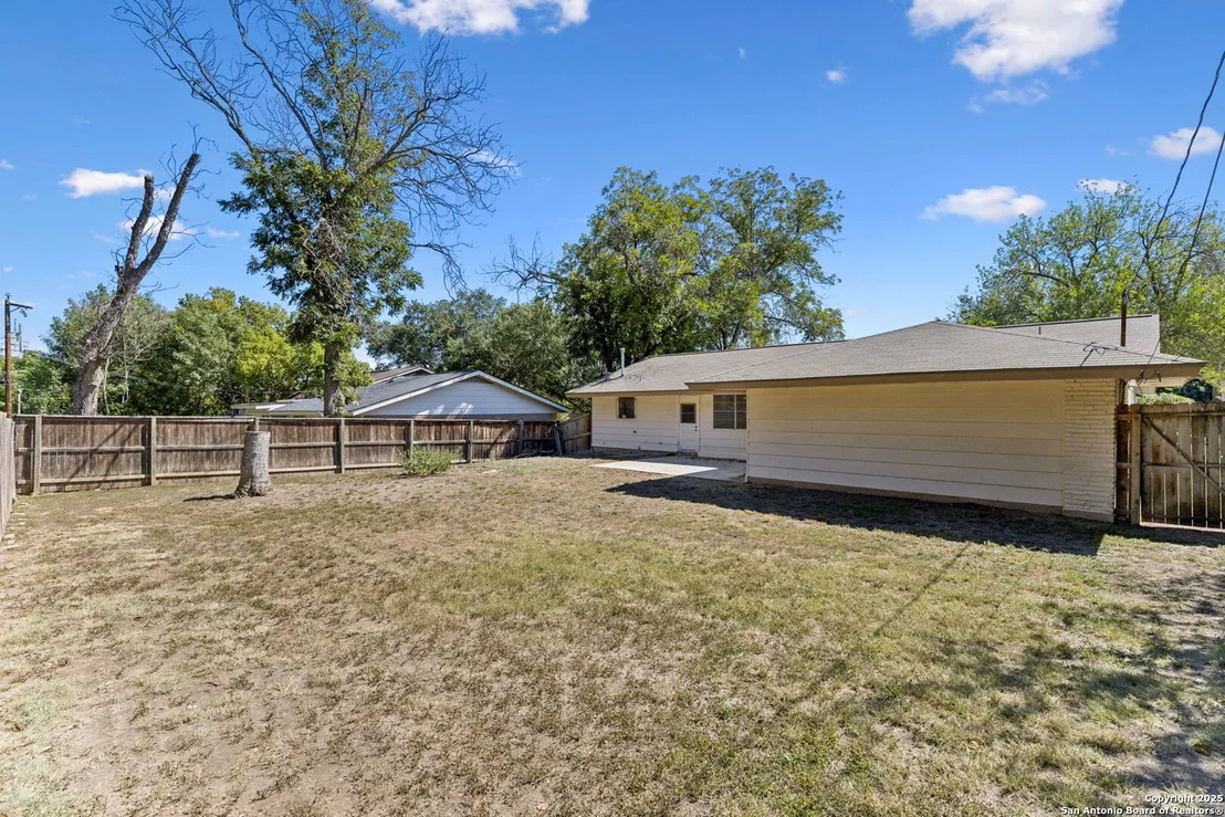 Photo of 3619 Mapleton