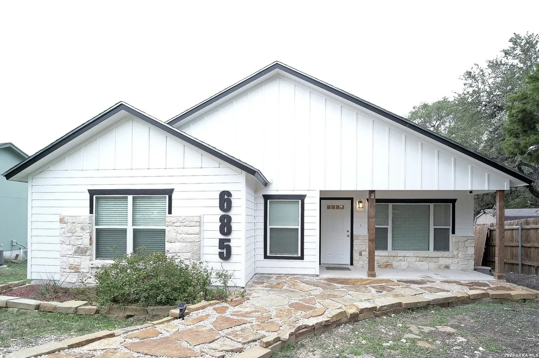 Photo of 685 Ridgerock Dr