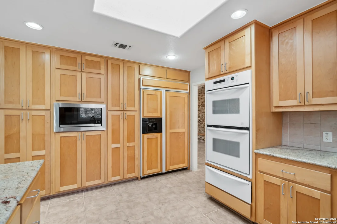 Photo of 122 Long Bow Rd.