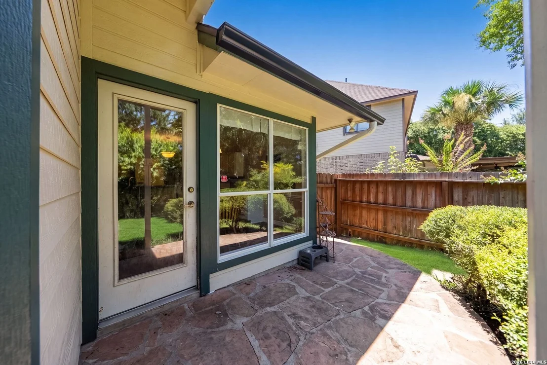 Photo of 9347 Llano Verde
