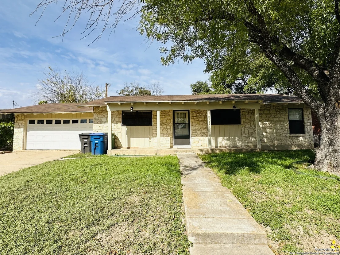 Photo of 807 NORTHSTAR DR