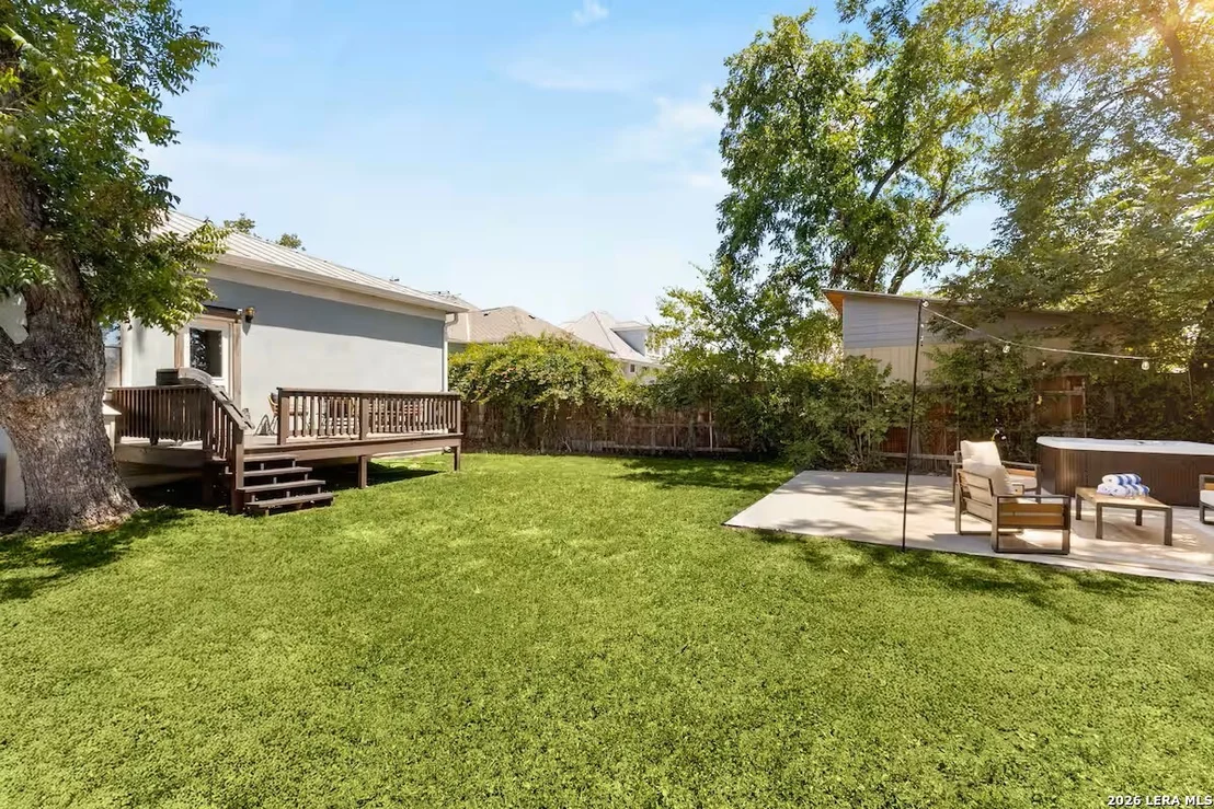 Photo of 122 Vitra Pl