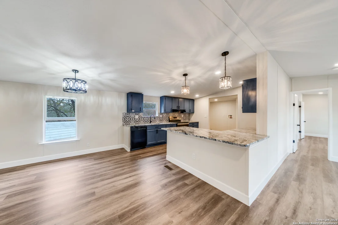 Photo of 551 BIG OAK DR