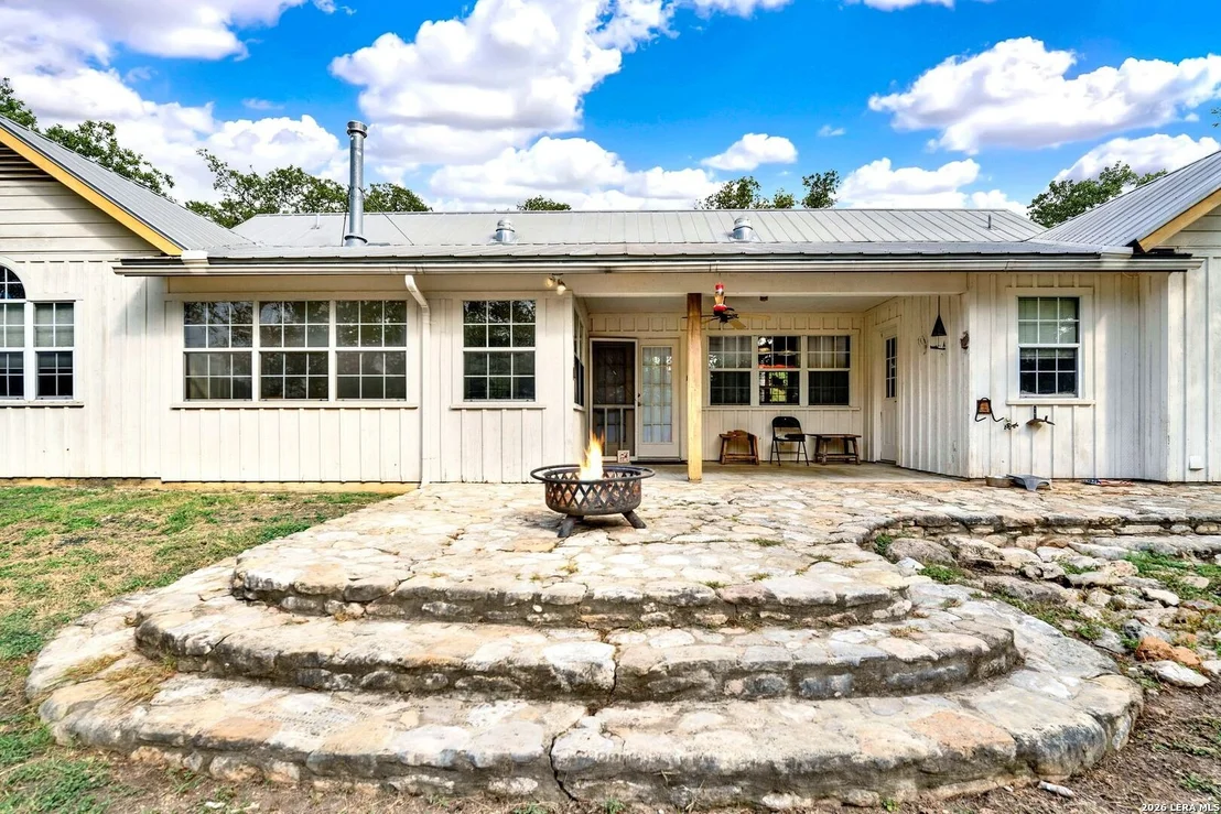 Photo of 181 SETTLERS CIR