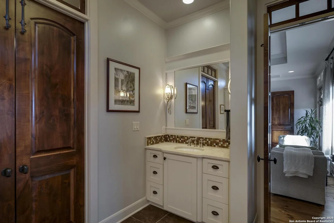 Photo of 107 LEGACY POINTE