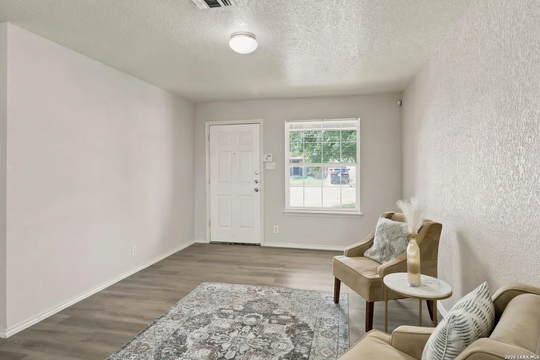 Photo of 8235 Heights Vly
