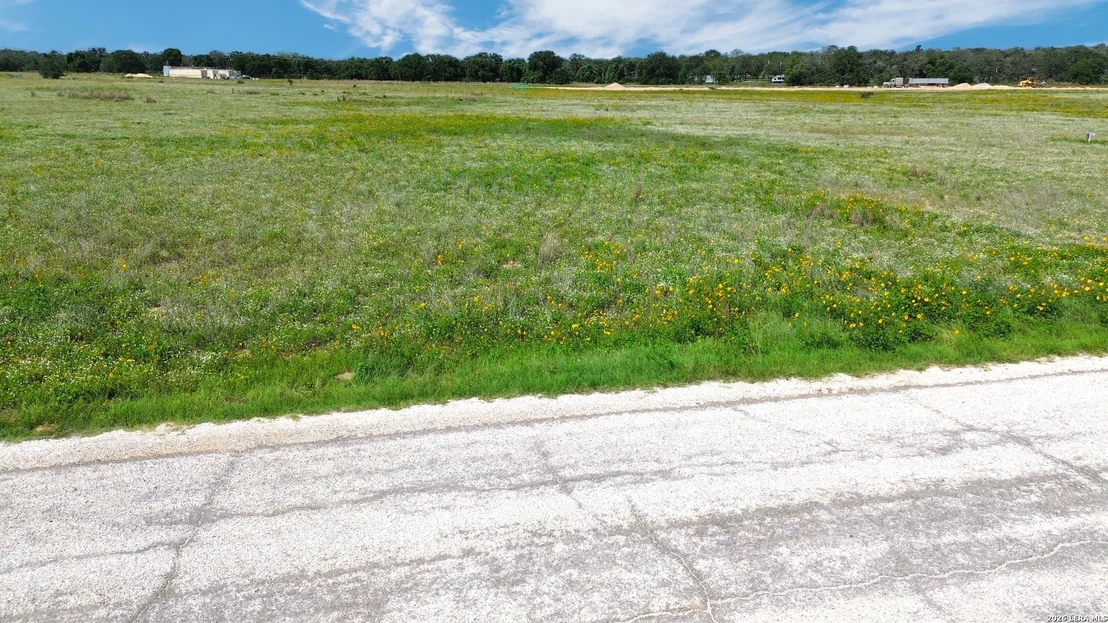 Photo of 237 Colonial Ln