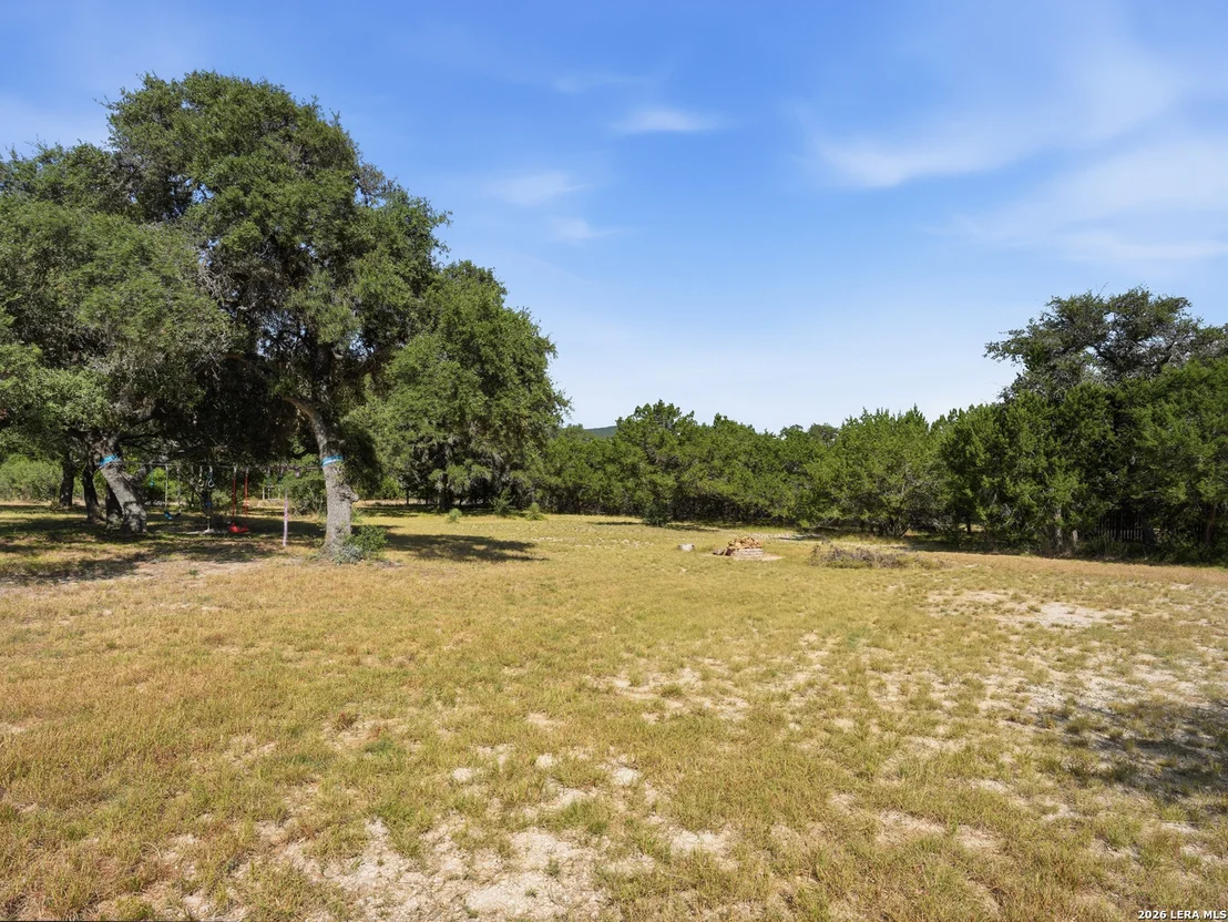 Photo of 412 Bear Springs Trl