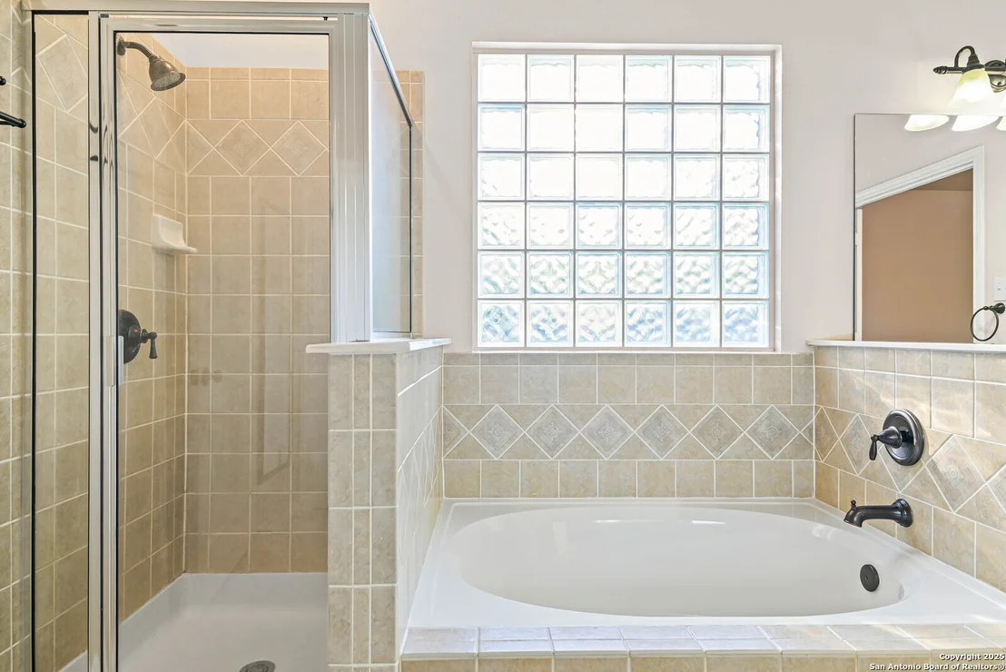 Photo of 1323 Brook Bluff
