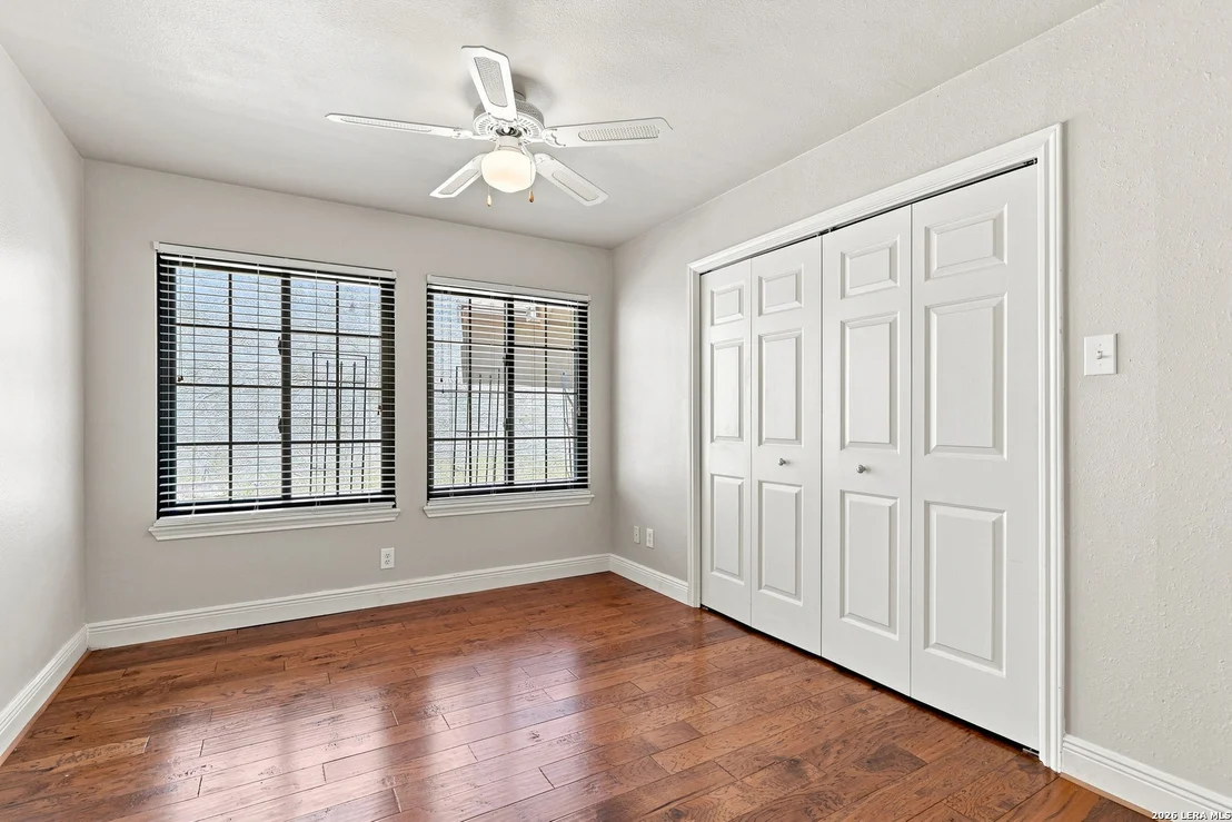 Photo of 28 COURTSIDE CIR