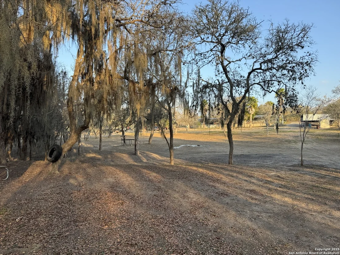 Photo of 123 Choke Canyon Estates