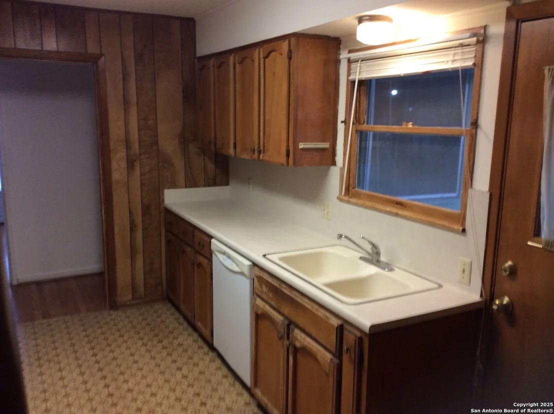 Photo of 206 Beryl