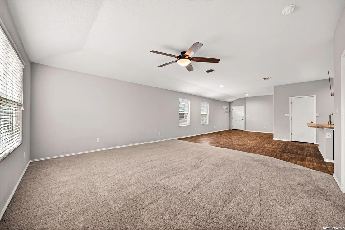 Photo of 4619 HEATHERS CROSS