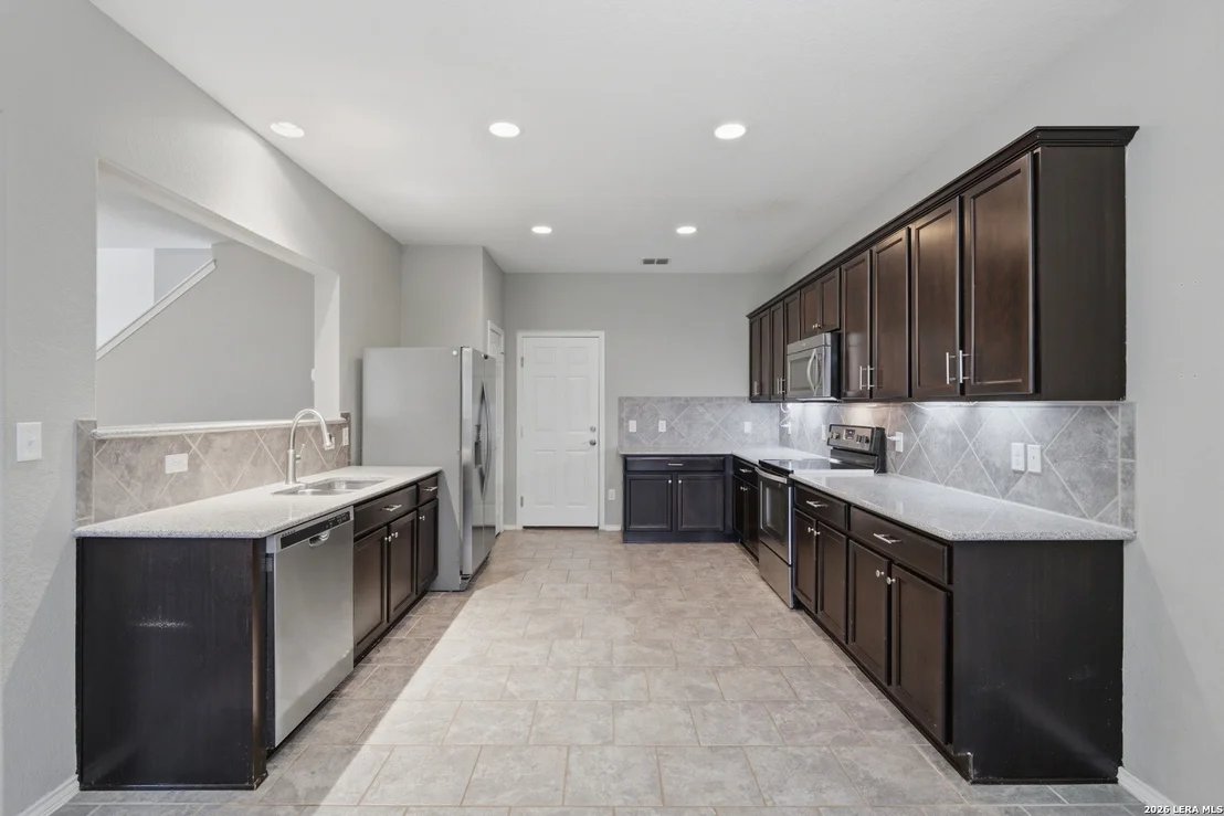 Photo of 493 Auburn Park