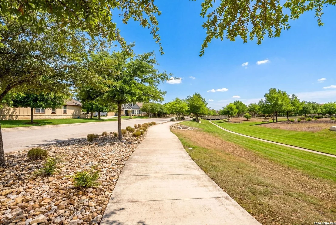 Photo of 11816 Field Bend