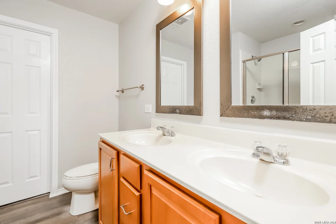 Photo of 4422 Semora Oak