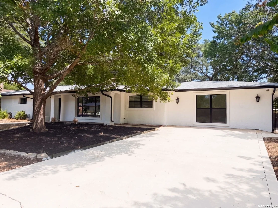 Photo of 106 BRIARCLIFF DR