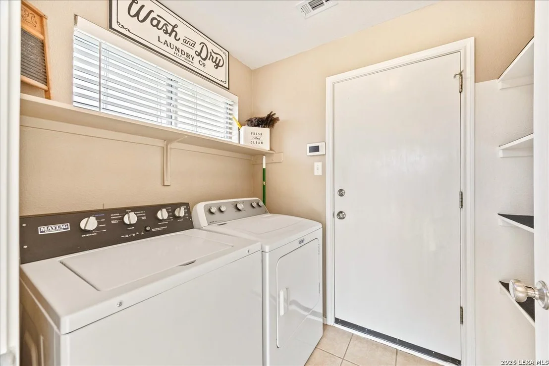 Photo of 116 DEVONS CV
