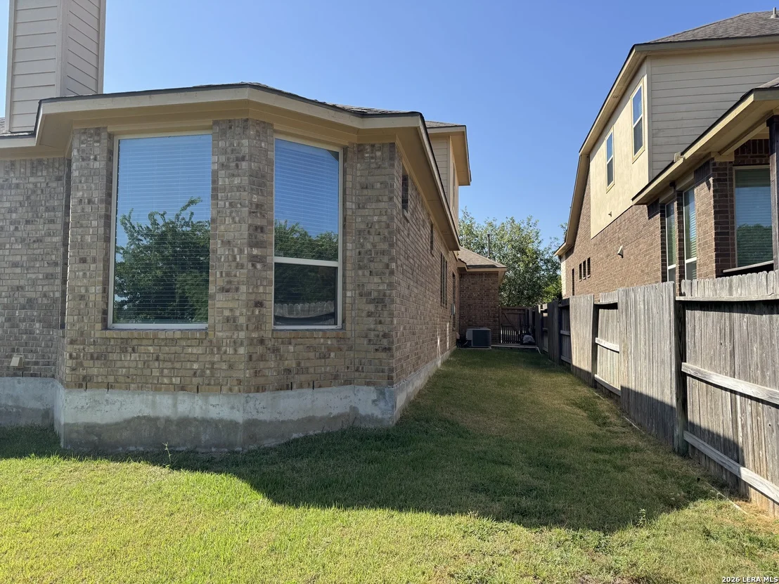 Photo of 9827 Catell