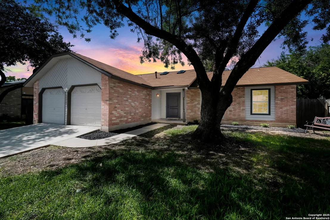 Photo of 9455 Greens Pt